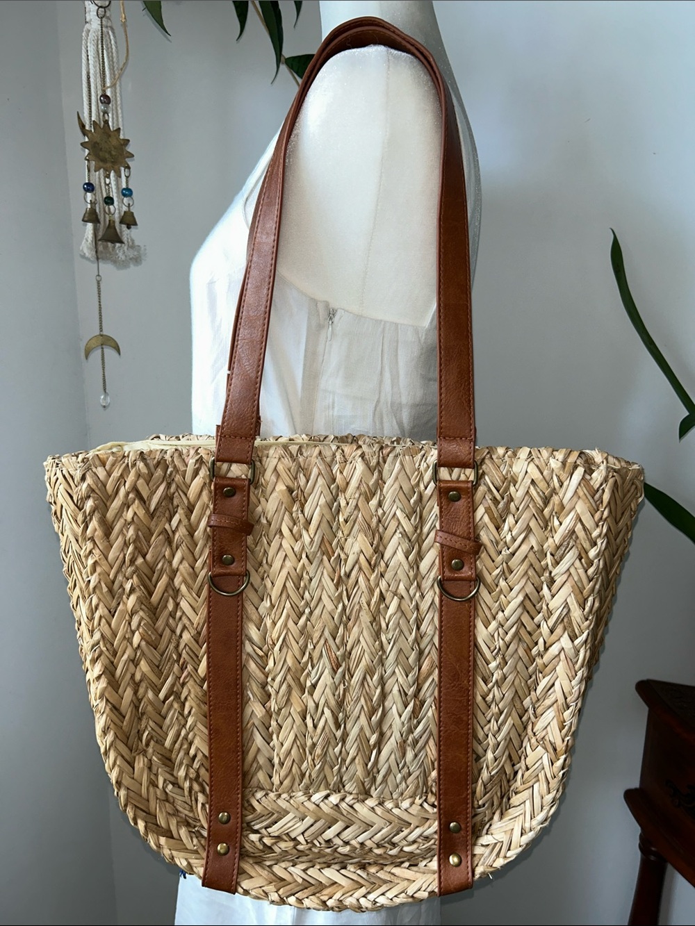 NWT Bay Sky Seagrass Woven Tote With Vegan Leather Straps Market Bag